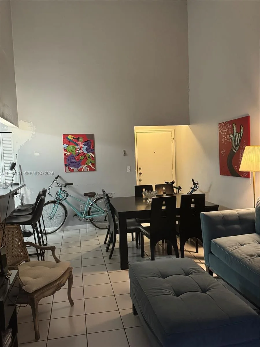 9421 Fontainebleau Blvd # 204, Miami, FL 33172 photo 5