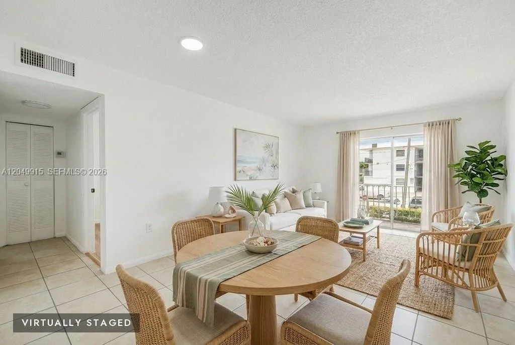 6200 W Flagler St # 208, Miami, FL 33144