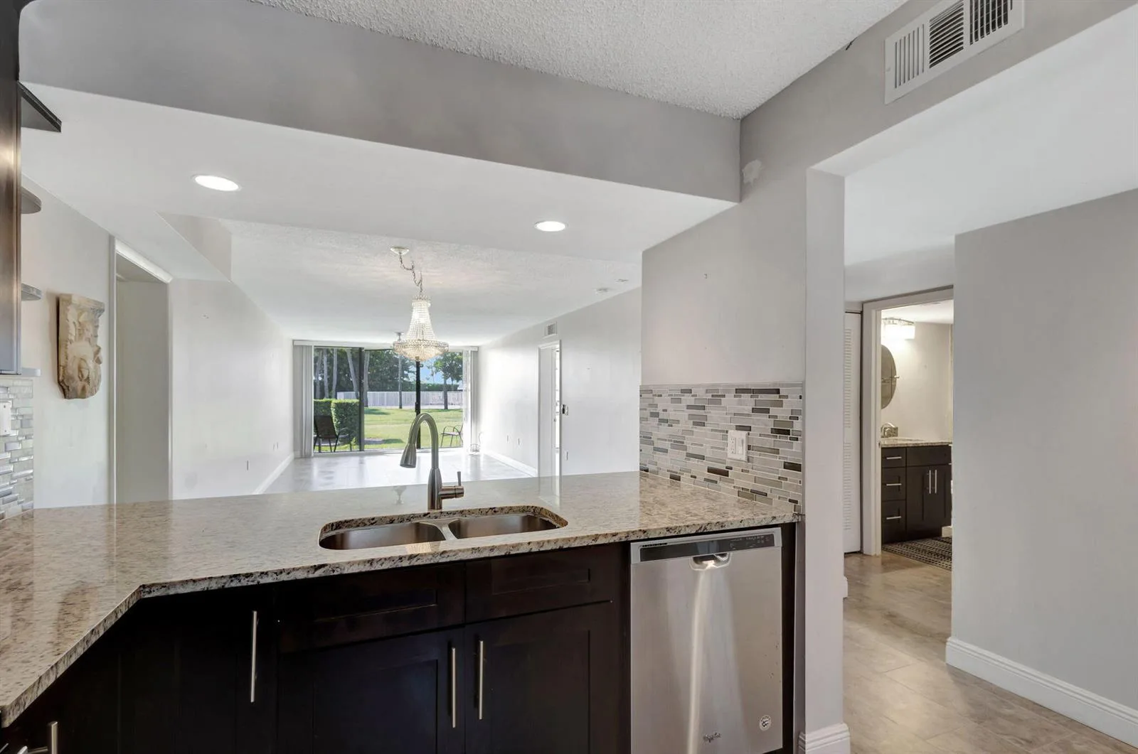 2741 Village Boulevard # 104, West Palm Beach, FL 33409 — photo 4 of 37