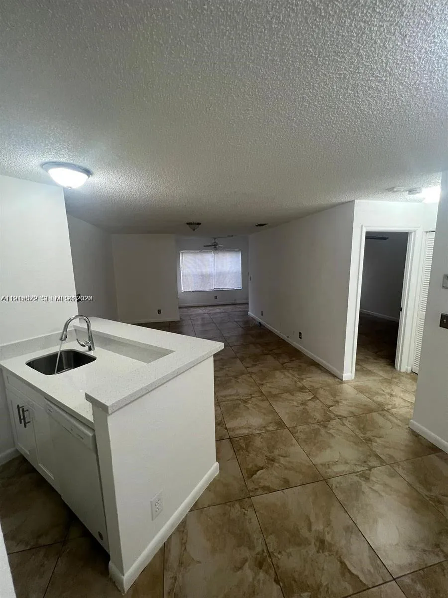 3460 N Pinewalk Dr N # 315, Margate, FL 33063 photo 2