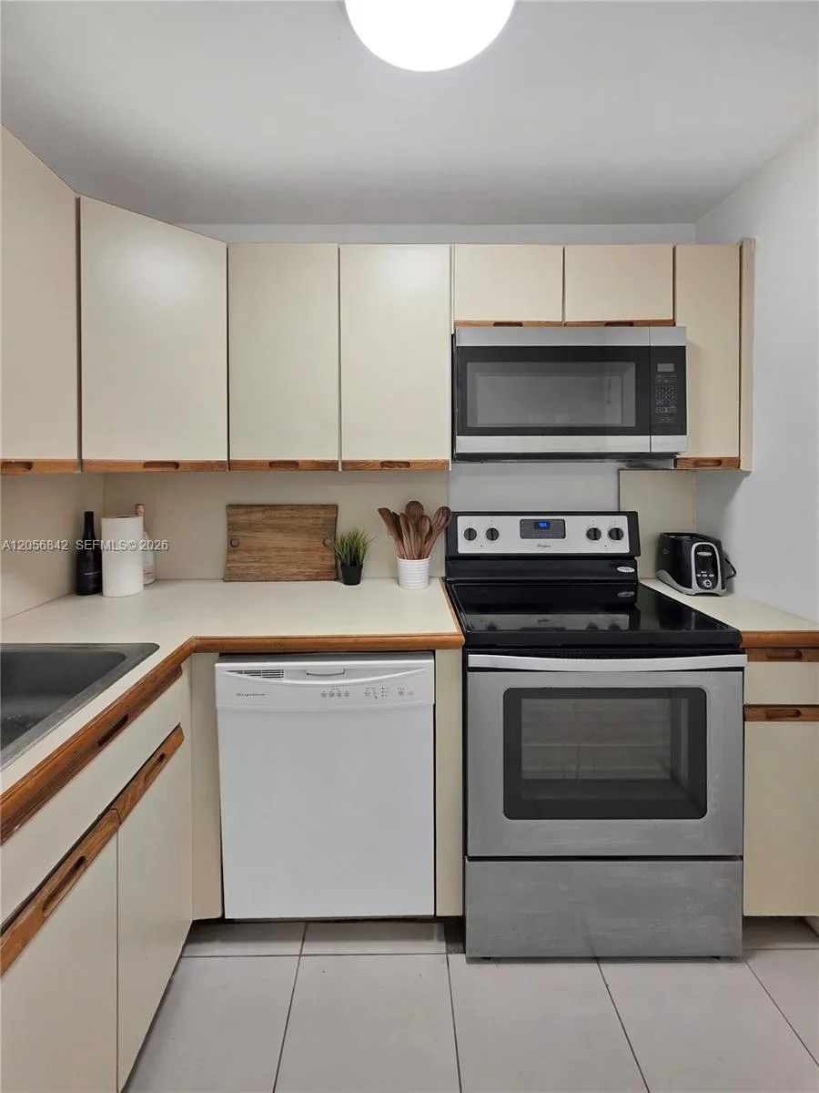 800 West Ave # 337, Miami Beach, FL 33139 photo 4