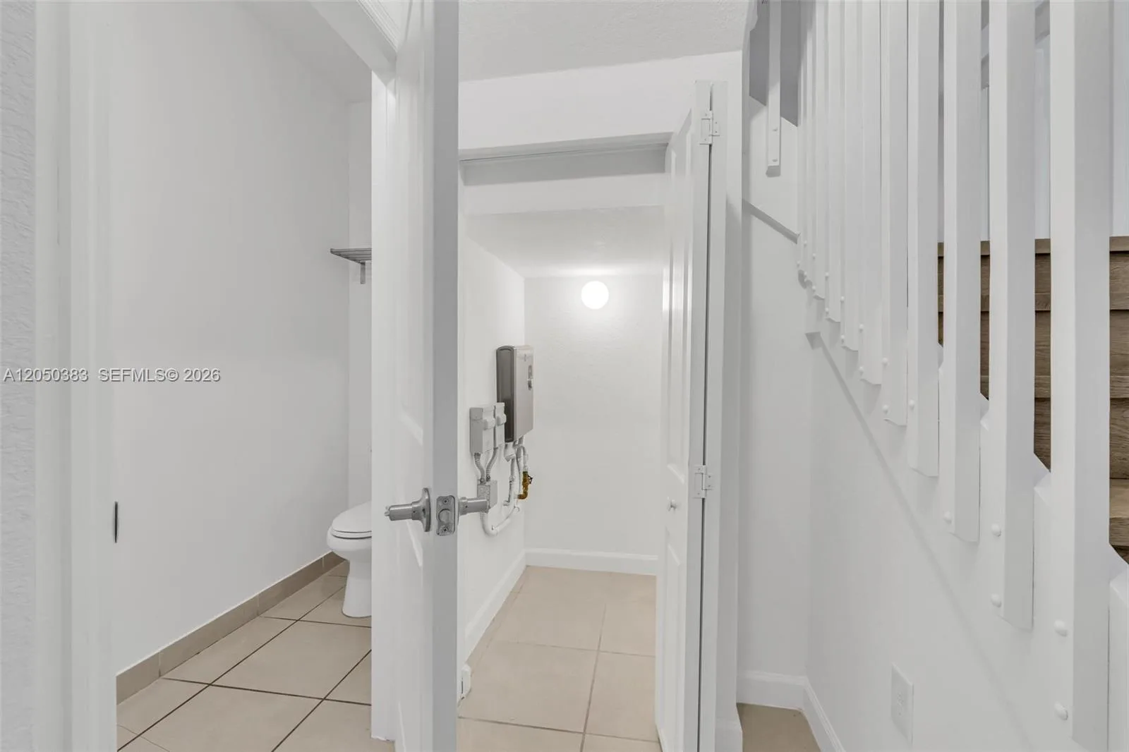582 NE 207th St, Miami, FL 33179 photo 8