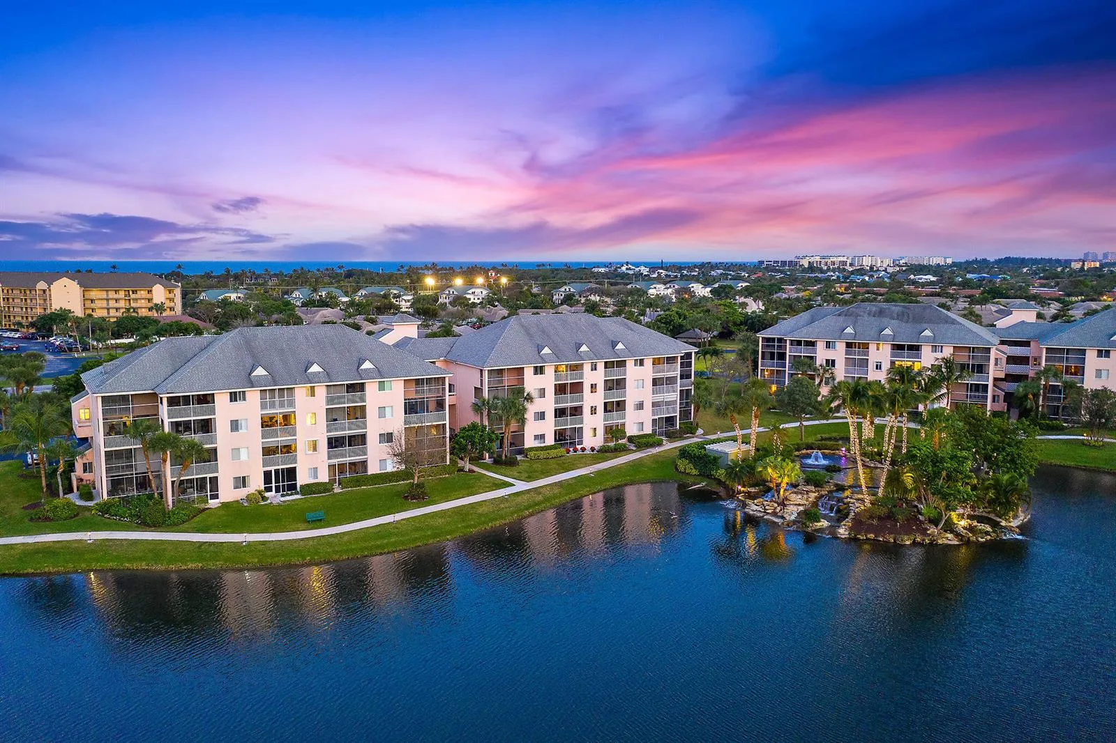 353 S US Hwy 1 # f208, Jupiter, FL 33477