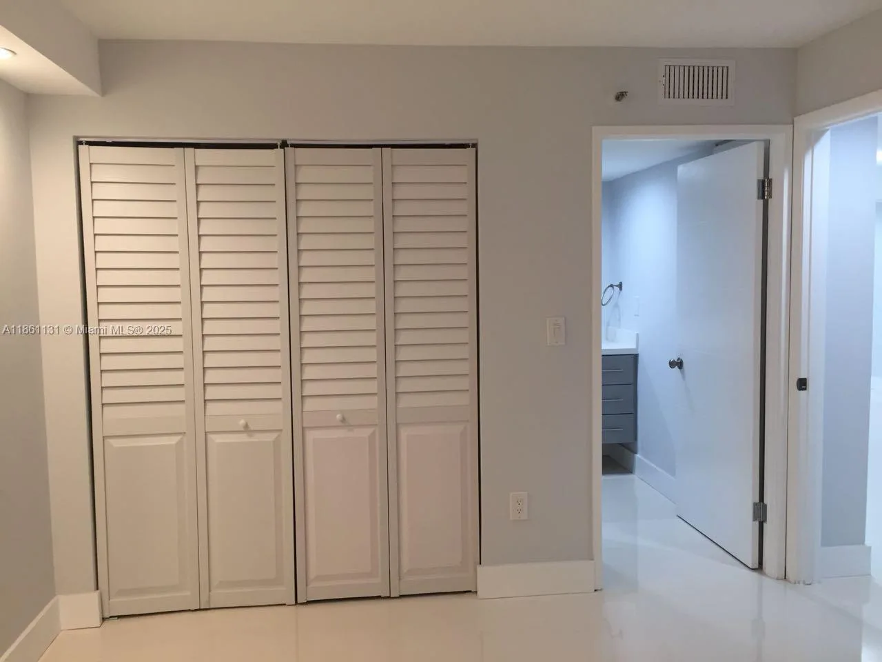 210 174th St # 1003, Sunny Isles Beach, FL 33160 photo 12