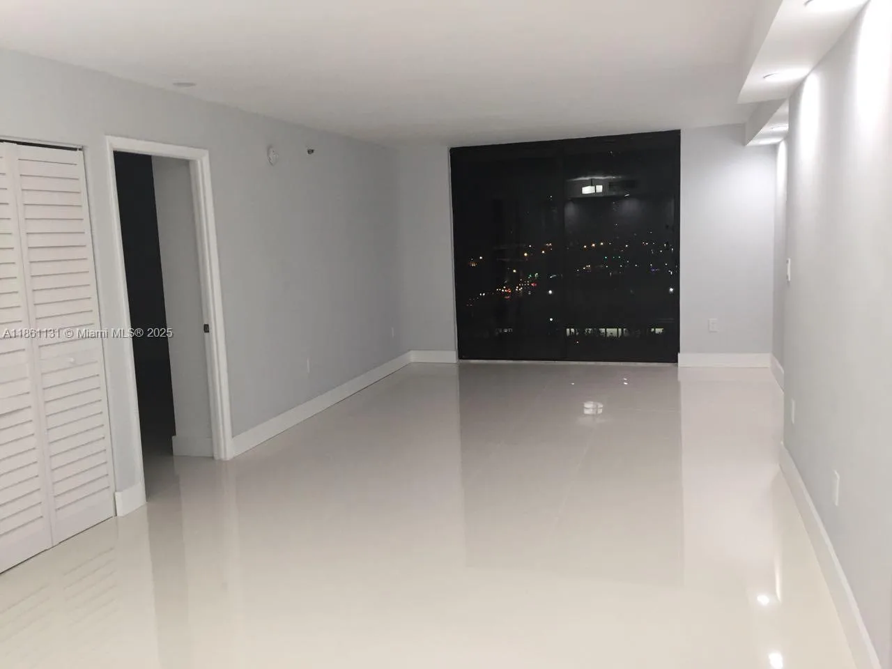 210 174th St # 1003, Sunny Isles Beach, FL 33160 photo 9