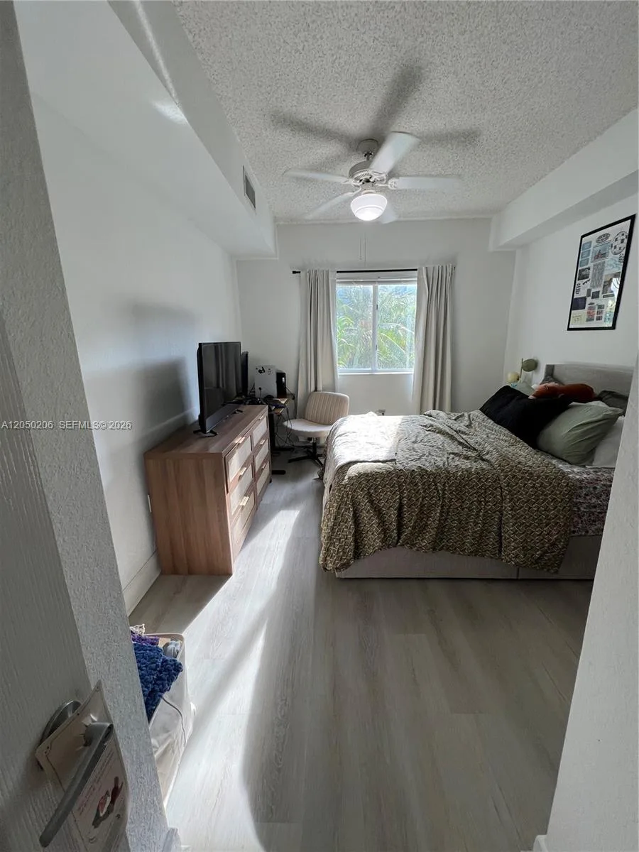 6001 SW 70th St # 421, South Miami, FL 33143 photo 5