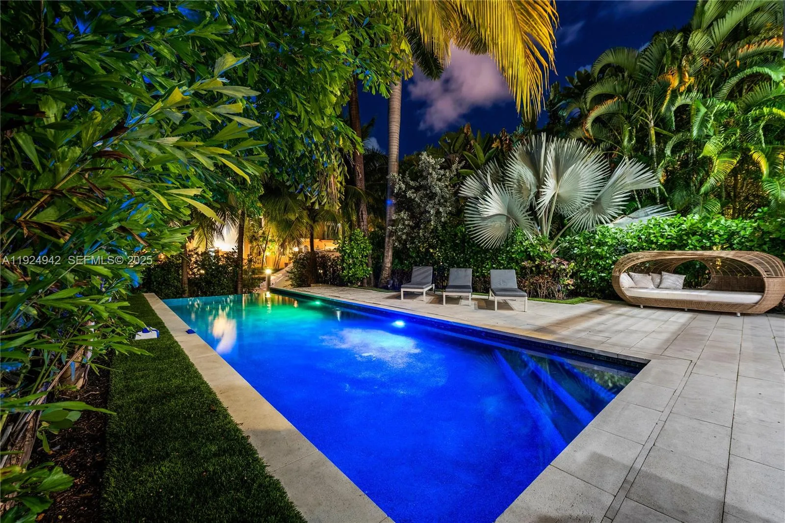 310 SE 11th Ave, Fort Lauderdale, FL 33301 photo 3
