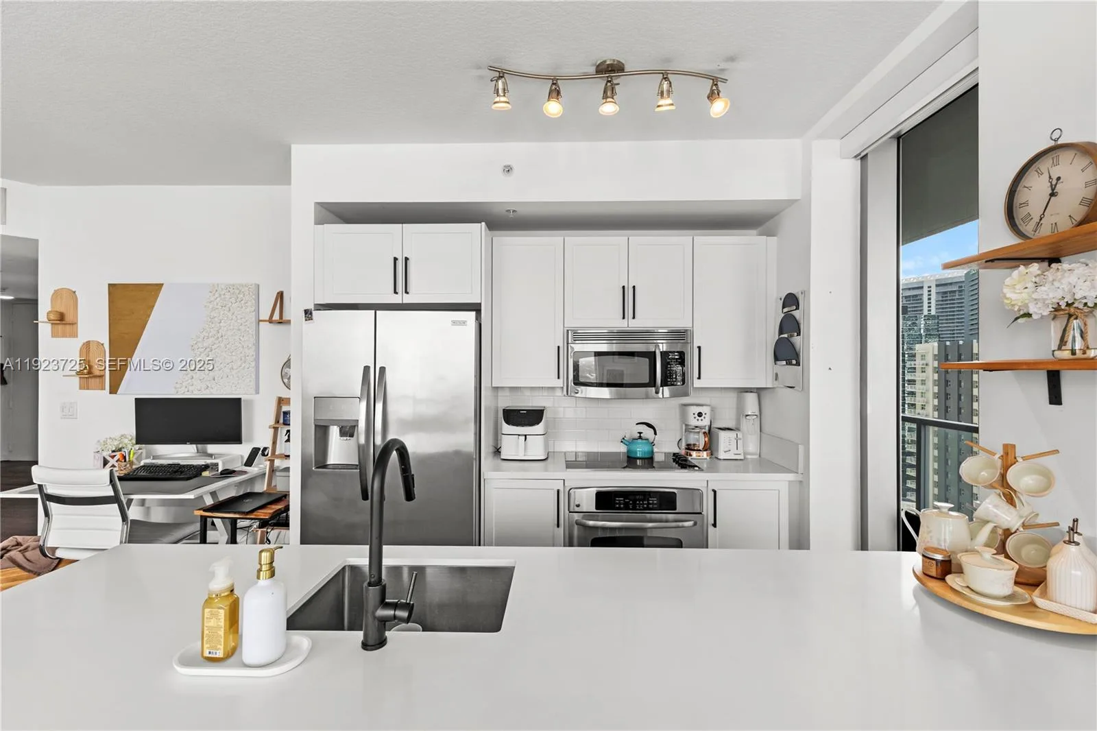 1111 SW 1st Ave # 2614-N, Miami, FL 33130 photo 6