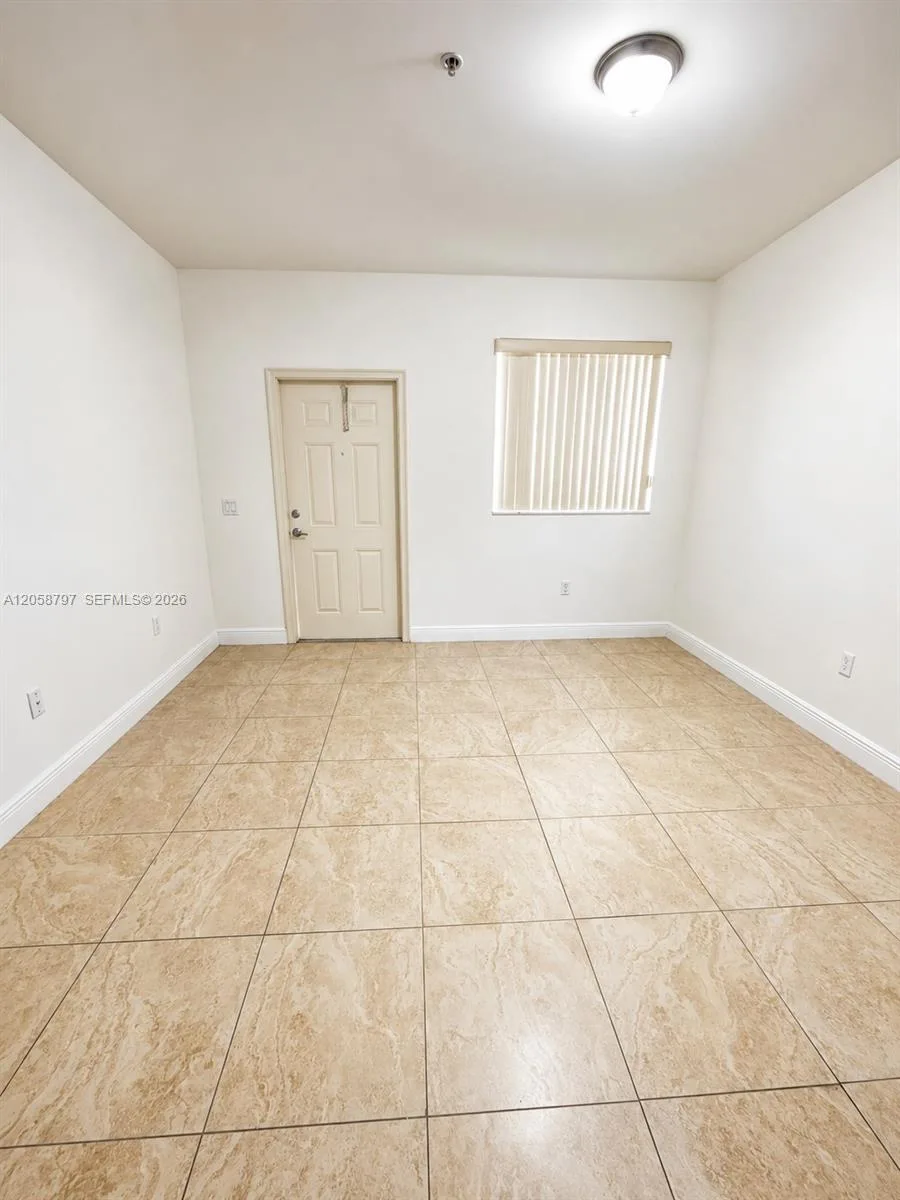 18120 NW 59th Ave # 205, Hialeah, FL 33015 photo 3