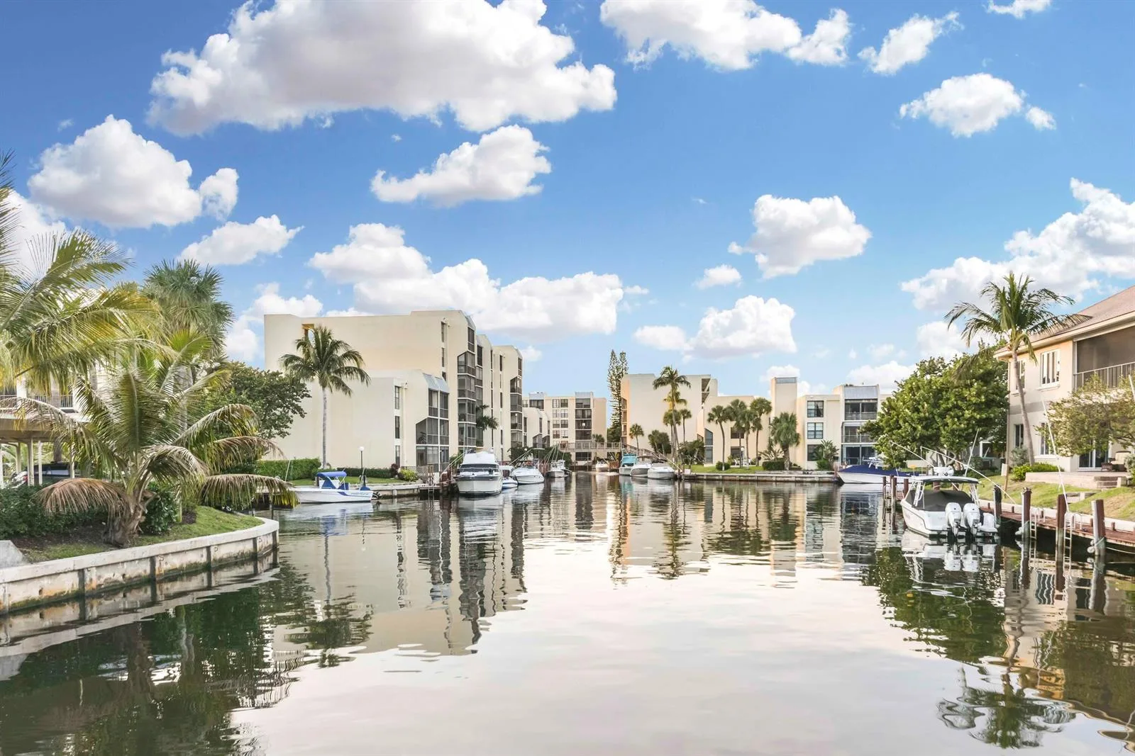 17 ROYAL PALM Way # 105, Boca Raton, FL 33432 photo 4