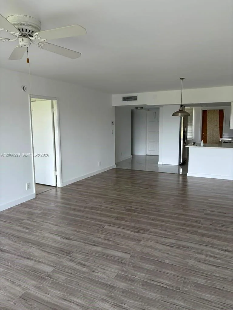 3050 N Palm Aire Dr # 707, Pompano Beach, FL 33069 photo 8