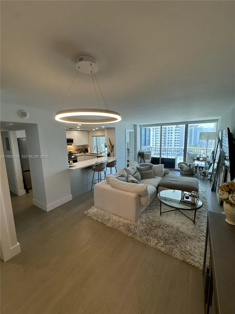2655 Collins Ave # 1204, Miami Beach, FL 33140