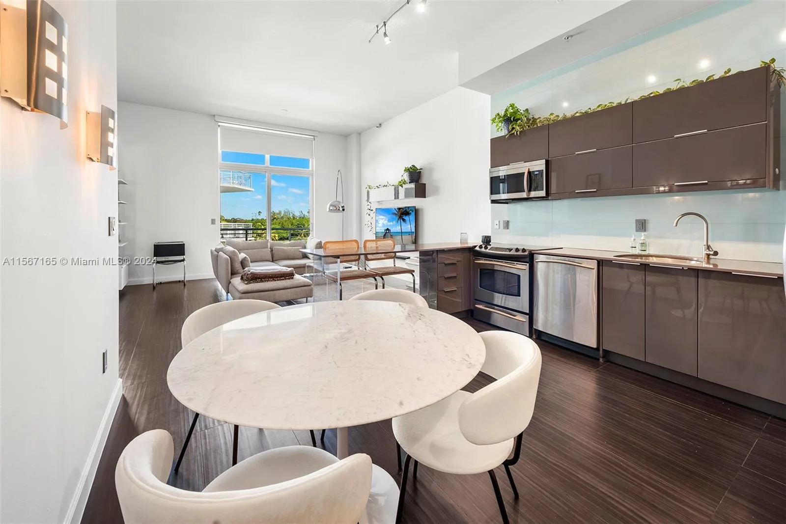 2001 Meridian Ave # 517, Miami Beach, FL 33139 photo 3