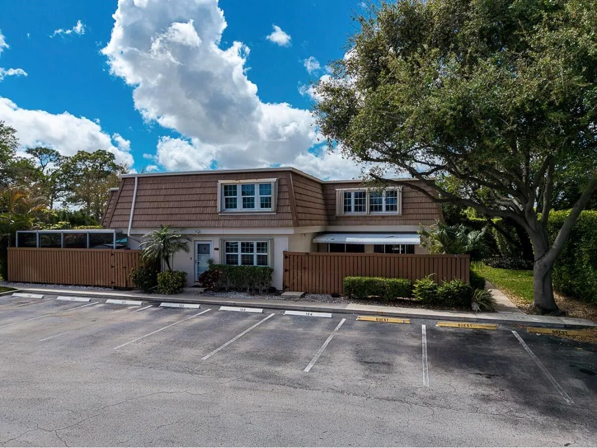 4300 Hazel Avenue # D, Palm Beach Gardens, FL 33410