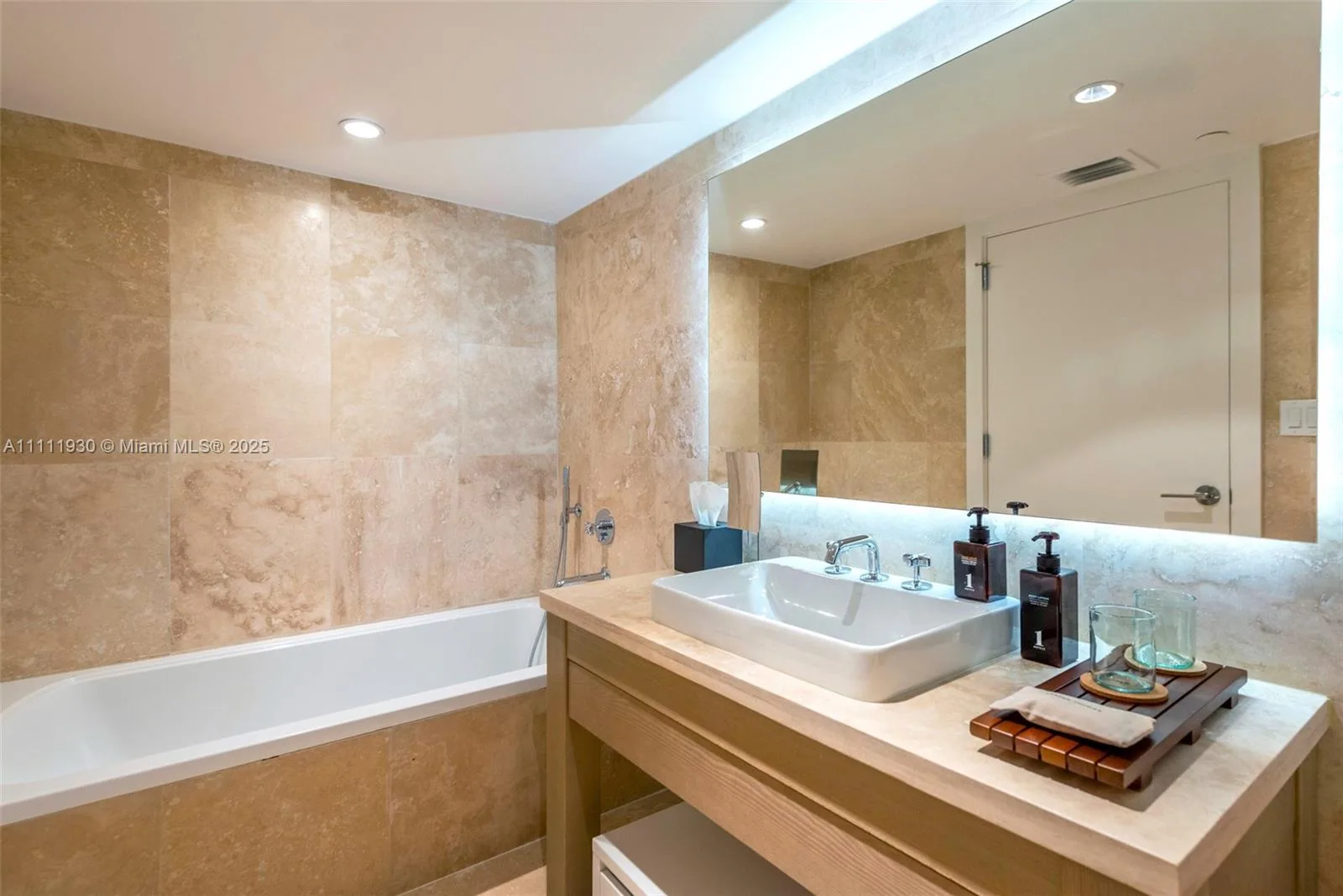 102 24th St # 1106, Miami Beach, FL 33139 photo 13