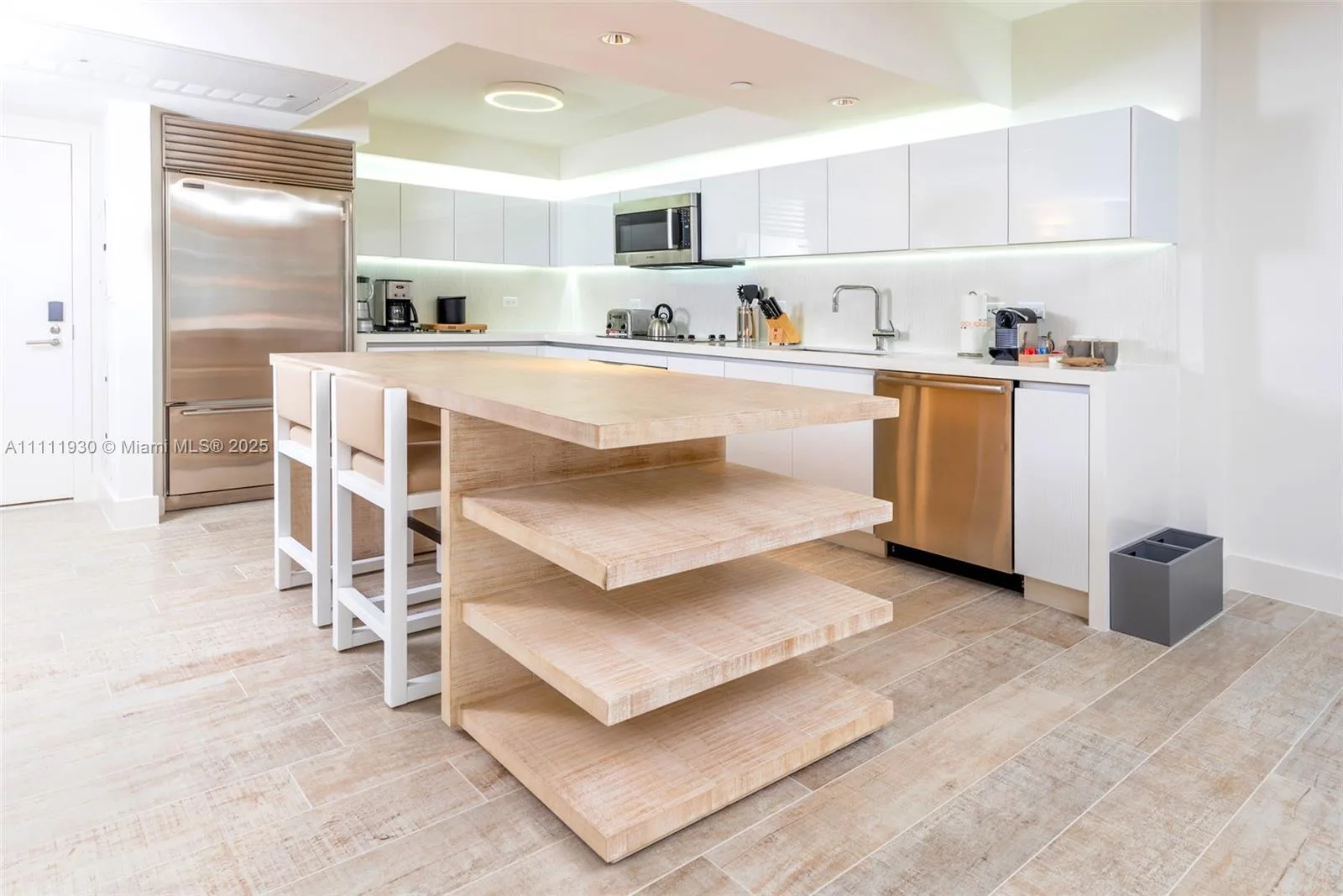 102 24th St # 1106, Miami Beach, FL 33139 photo 4