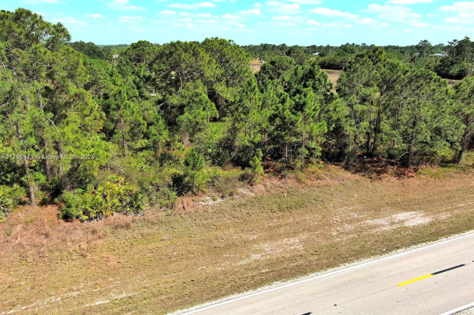 655 Columbus Blvd, Lehigh Acres, FL 33974 photo 5