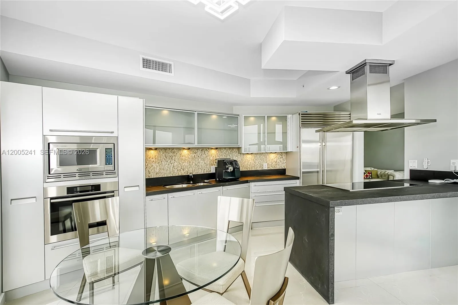 18201 Collins Ave # 1701, Sunny Isles Beach, FL 33160 photo 9