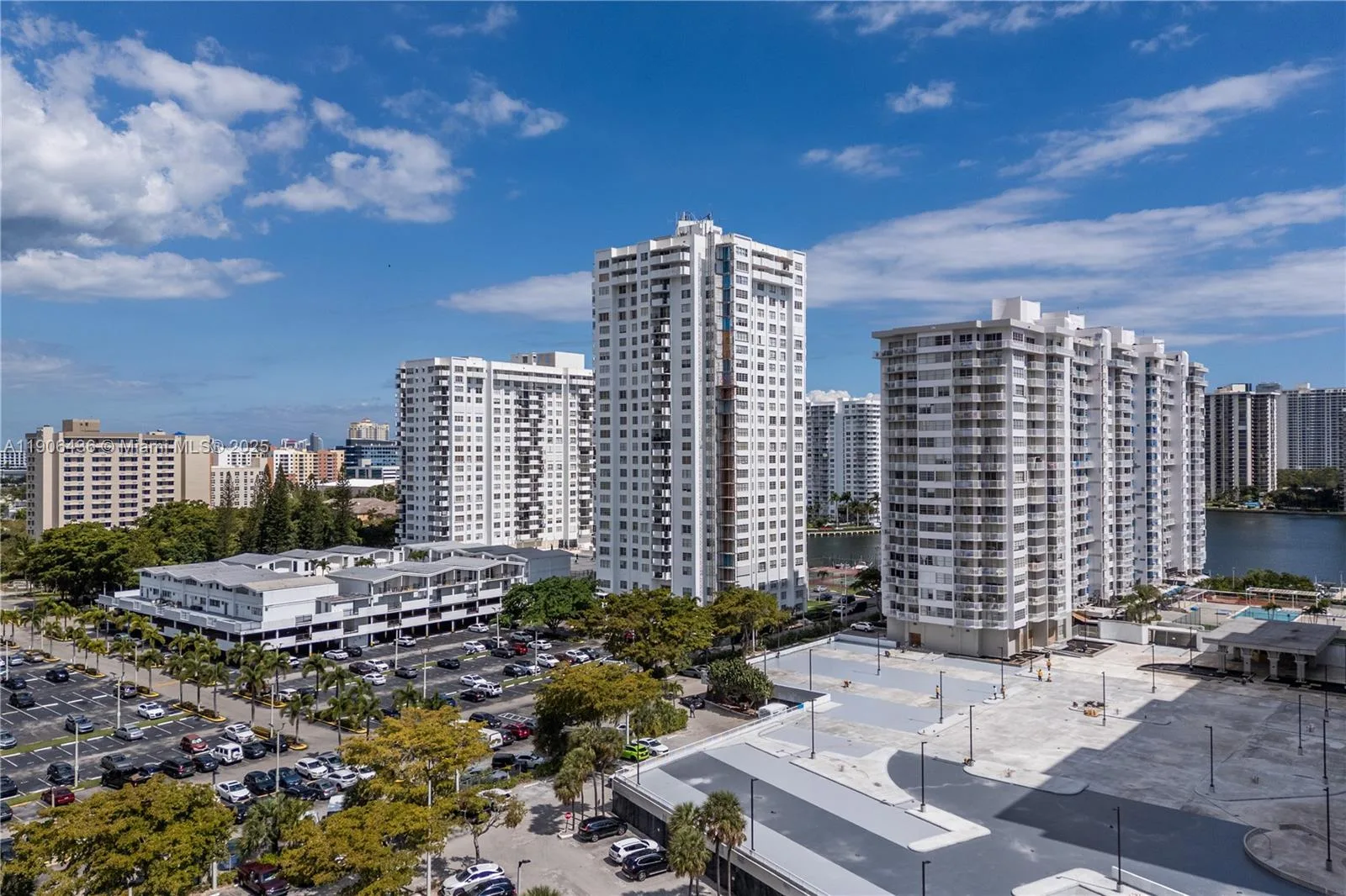 2750 NE 183rd St # 2601, Aventura, FL 33160