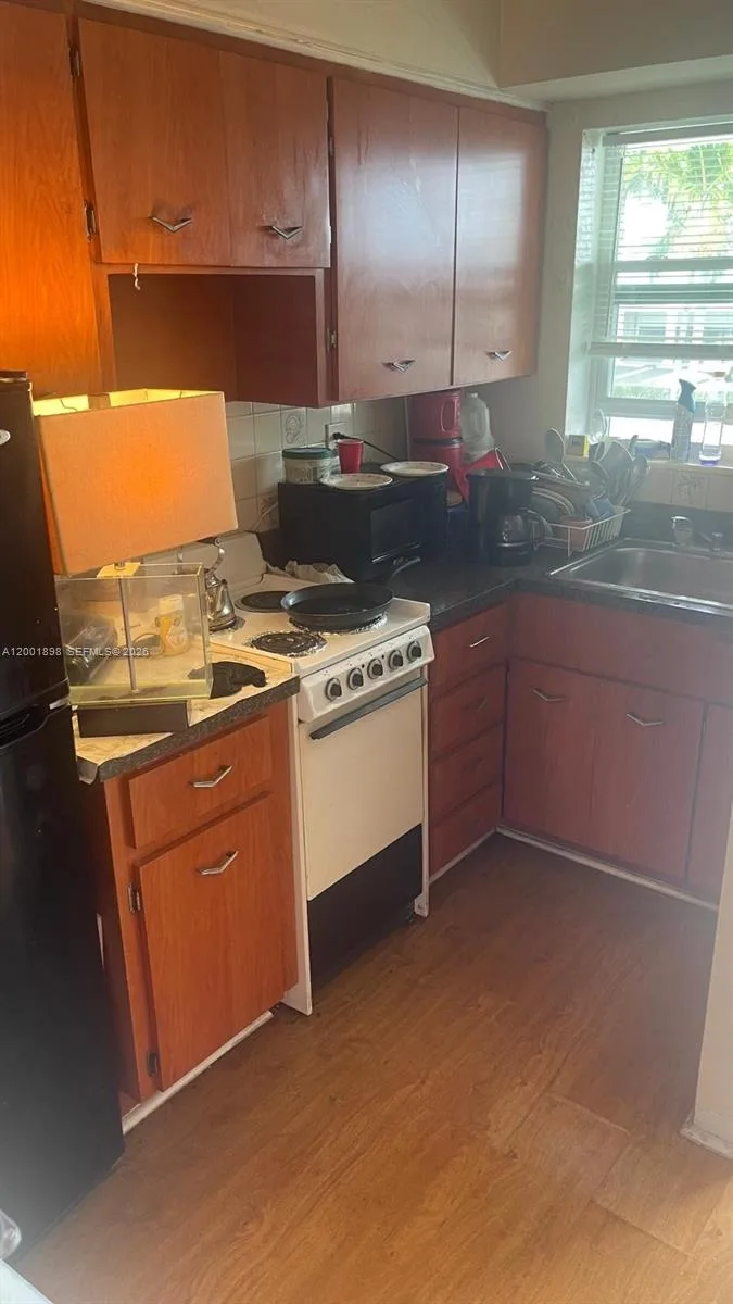 2225 NE 123rd St # 204, North Miami, FL 33181 photo 3