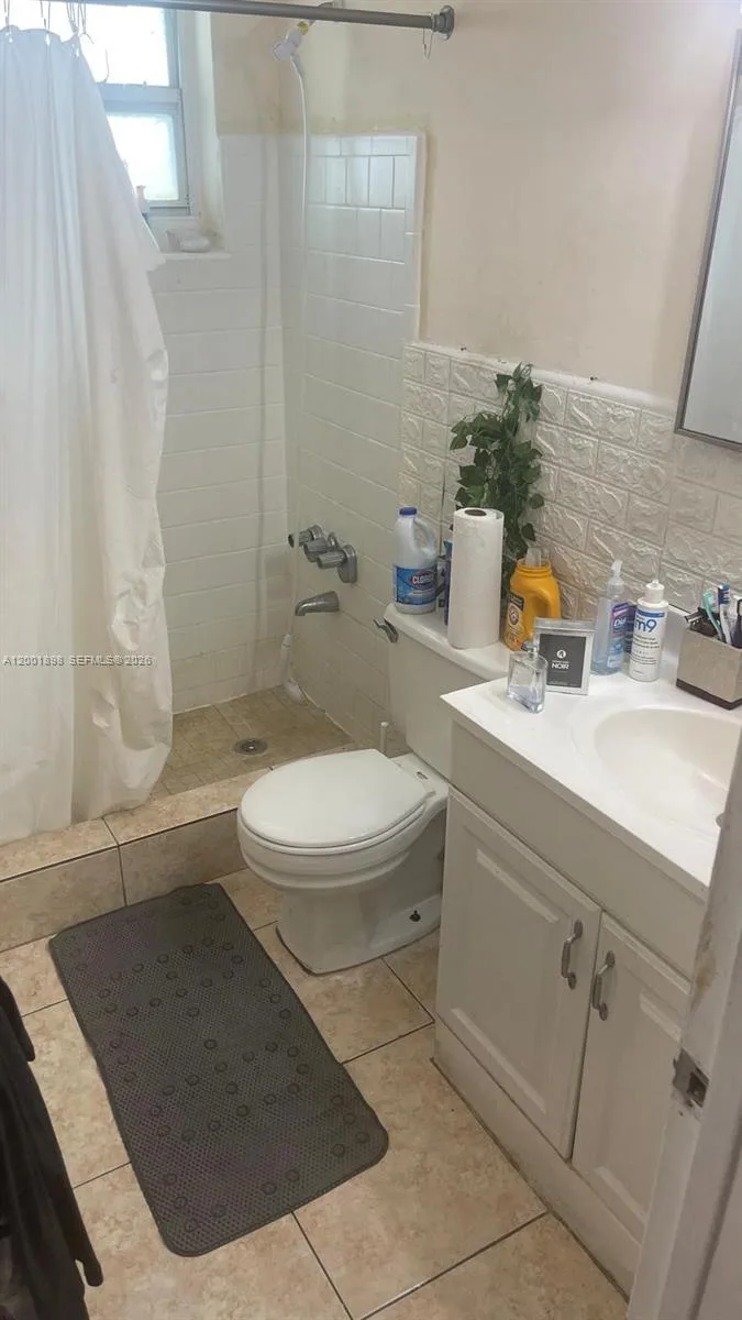 2225 NE 123rd St # 204, North Miami, FL 33181 photo 8