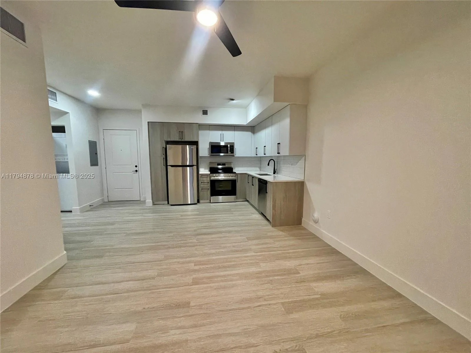 Bay Pointe Apartments – photo 17