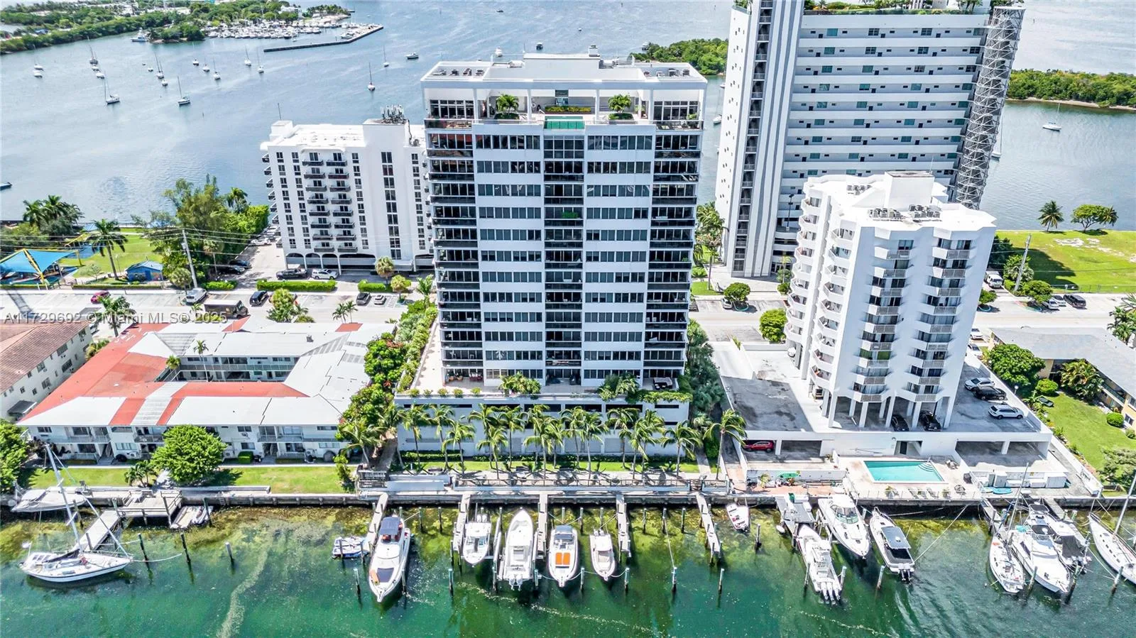 Blue Bay Tower – photo 18