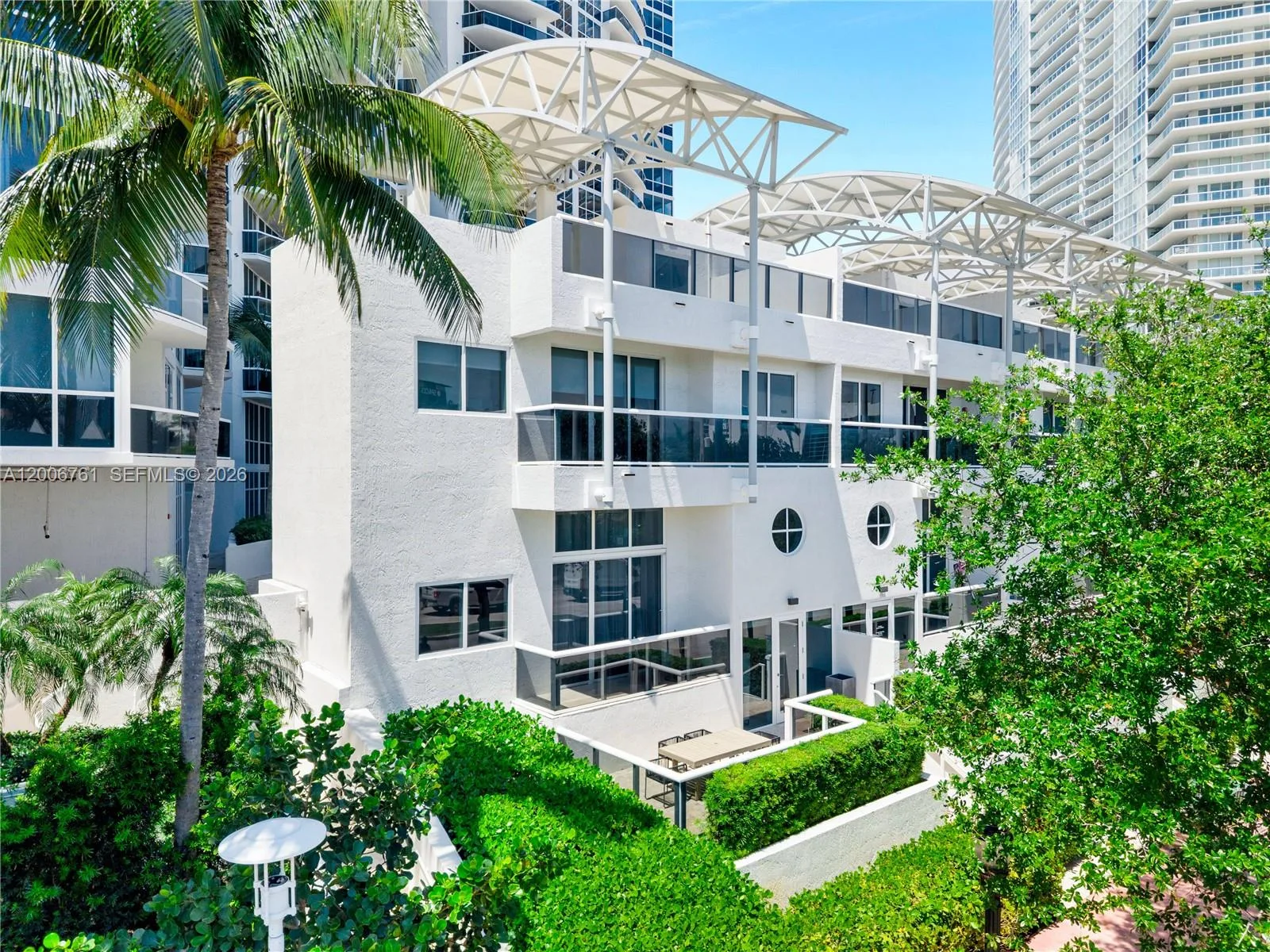 400 Alton Rd # TH-1A, Miami Beach, FL 33139 photo 2