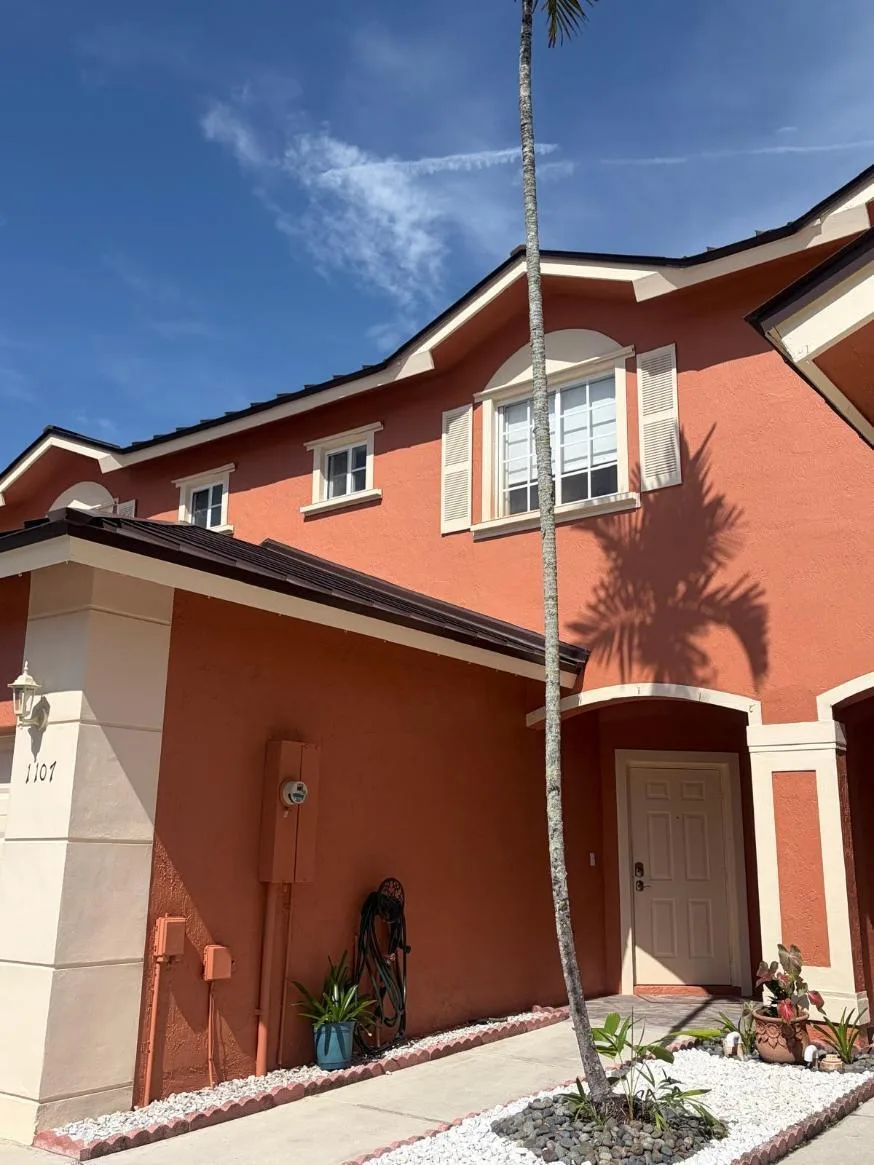 1107 NW 100th Avenue, Pembroke Pines, FL 33024