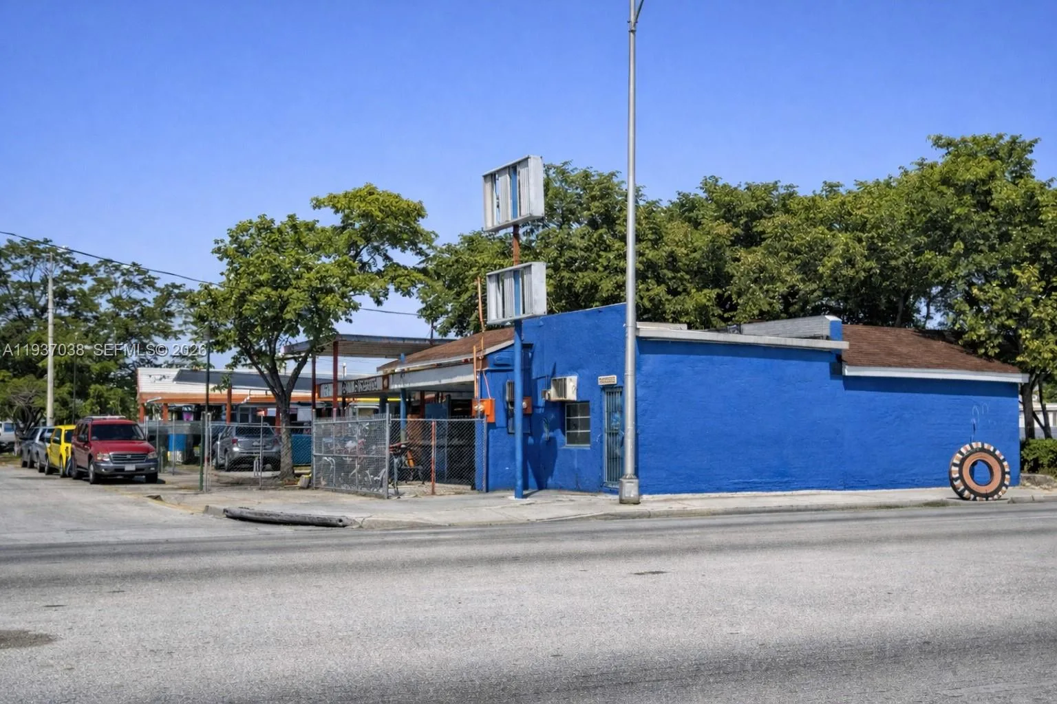 1650 NW 27th Ave, Miami, FL 33125 photo 2