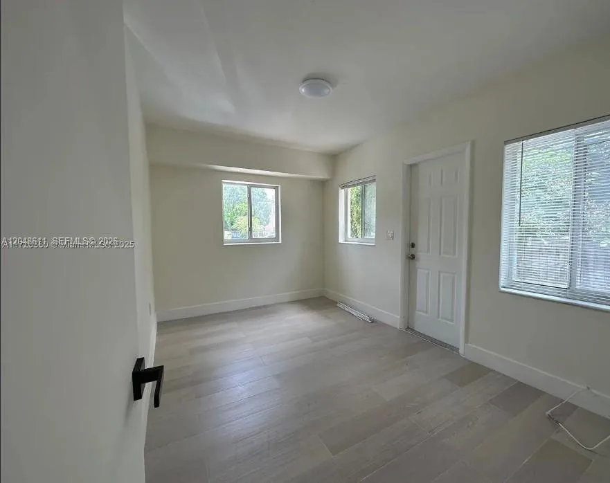 1514 SW 6th St # 4, Miami, FL 33135 photo 2