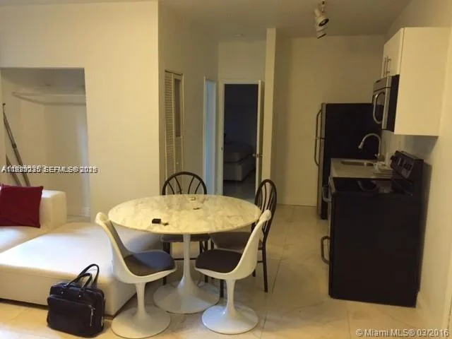 842 Meridian Ave # 1B, Miami Beach, FL 33139 photo 3