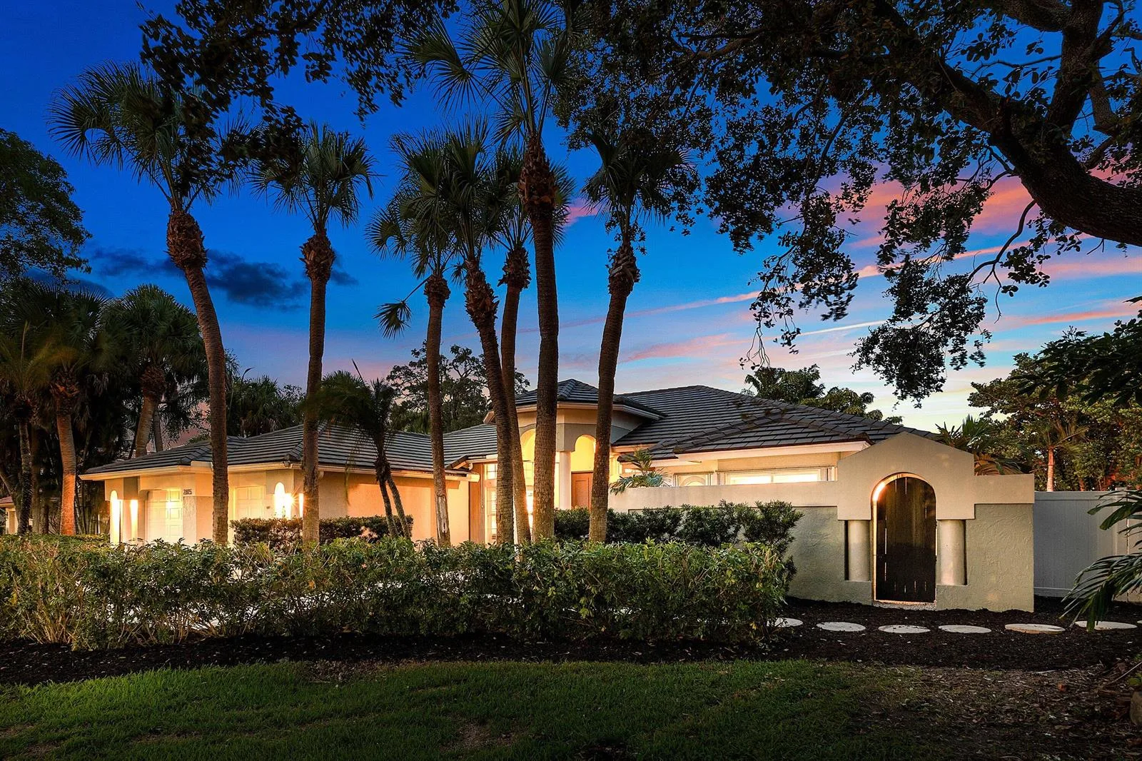 2815 HAMPTON Circle E, Delray Beach, FL 33445 photo 2