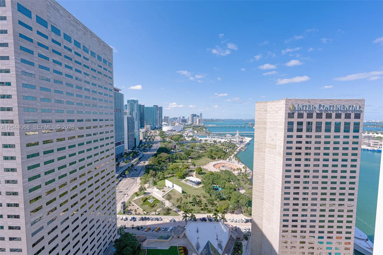 325 S Biscayne Blvd # 3624, Miami, FL 33131