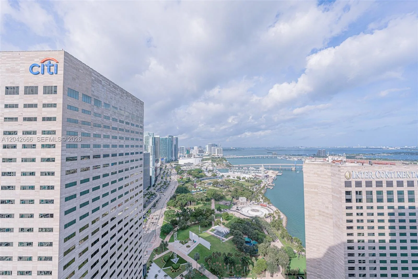 325 S BISCAYNE BLVD # 4222, Miami, FL 33131