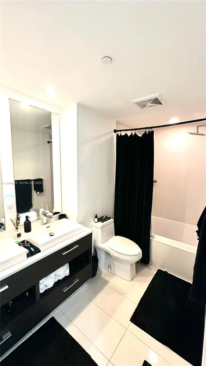 55 SW 9th St # 3702, Miami, FL 33130 photo 10