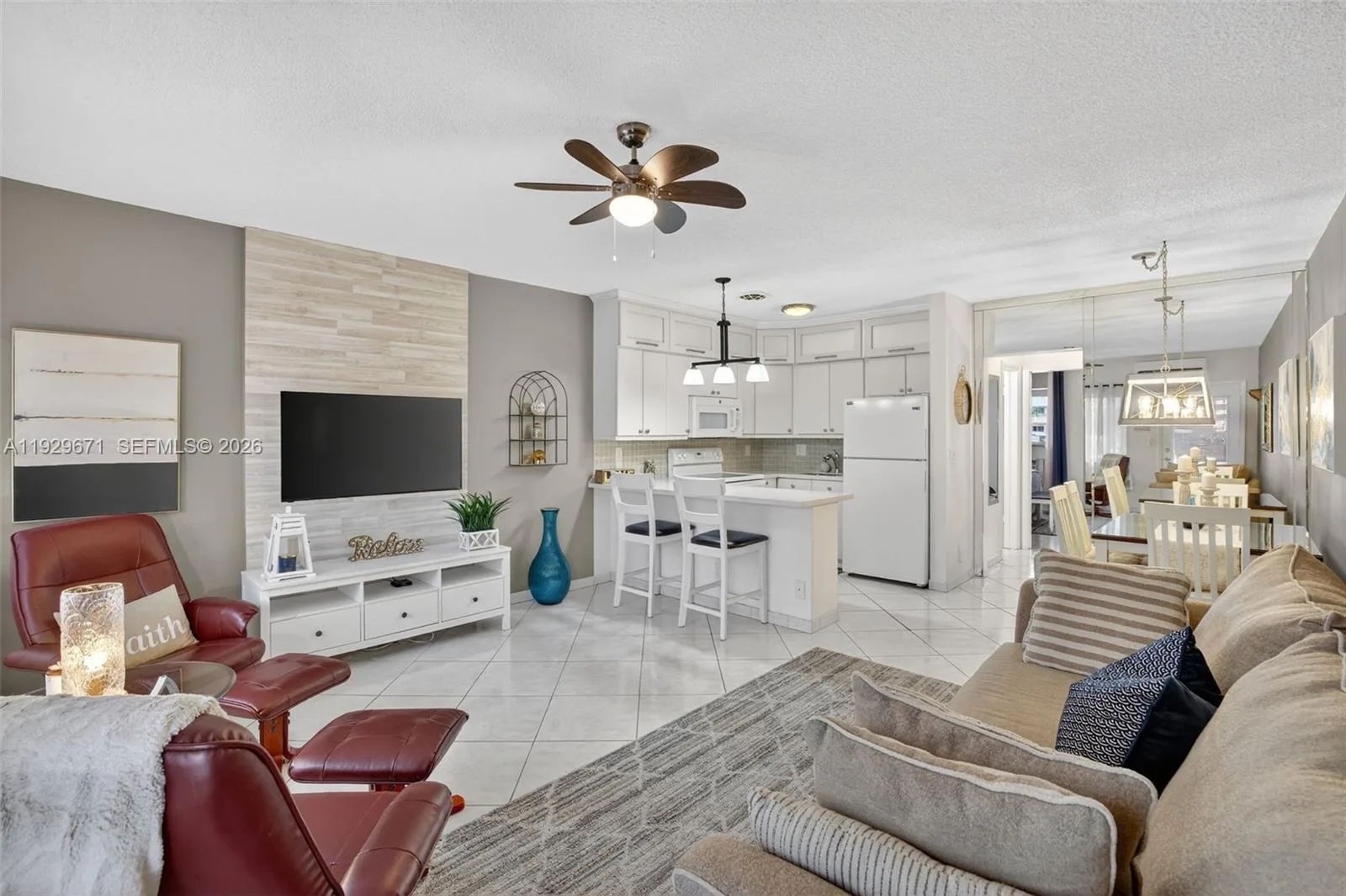 800 SW 10th Ter # 4T, Hallandale Beach, FL 33009