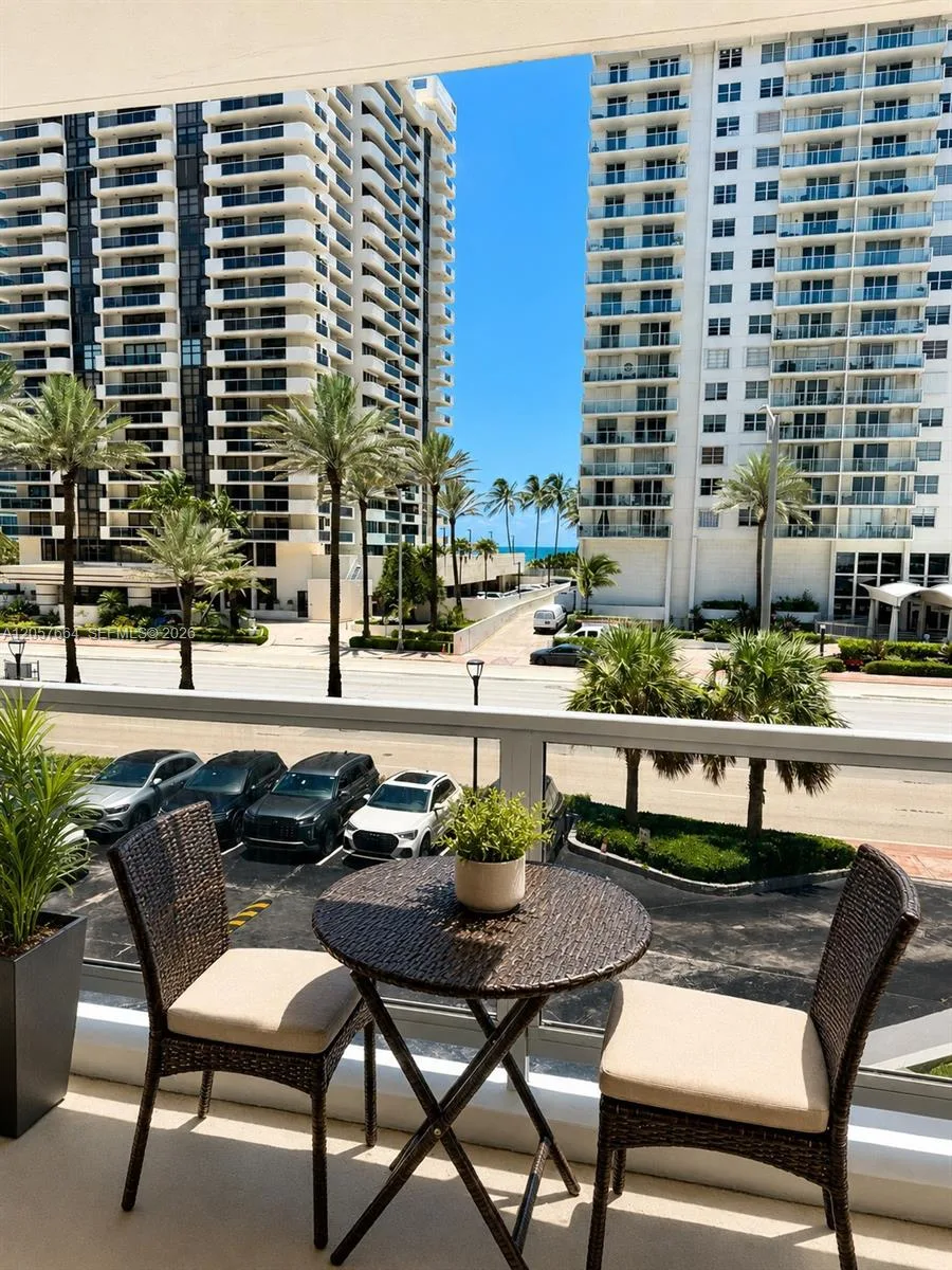 5700 Collins Ave # 3C, Miami Beach, FL 33140