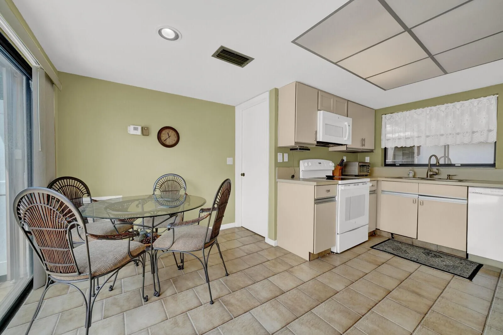 5569 Lakeview Mews Drive, Boynton Beach, FL 33437 photo 4