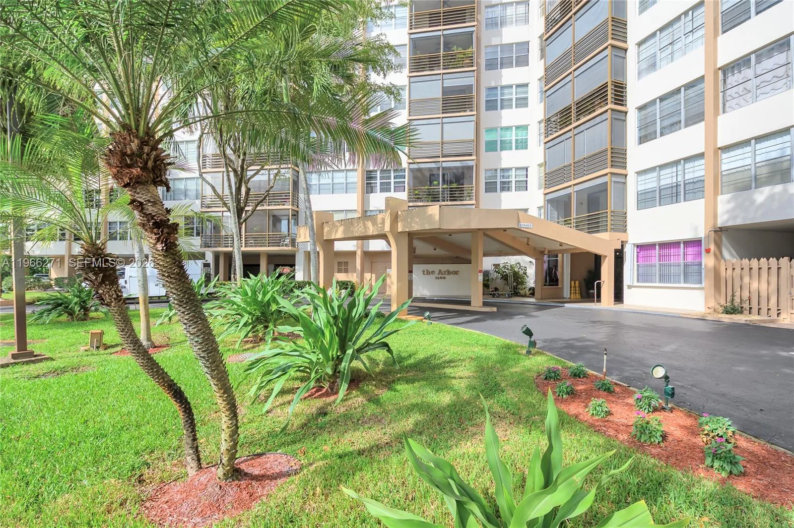 1400 Saint Charles Place # 420, Pembroke Pines, FL 33026
