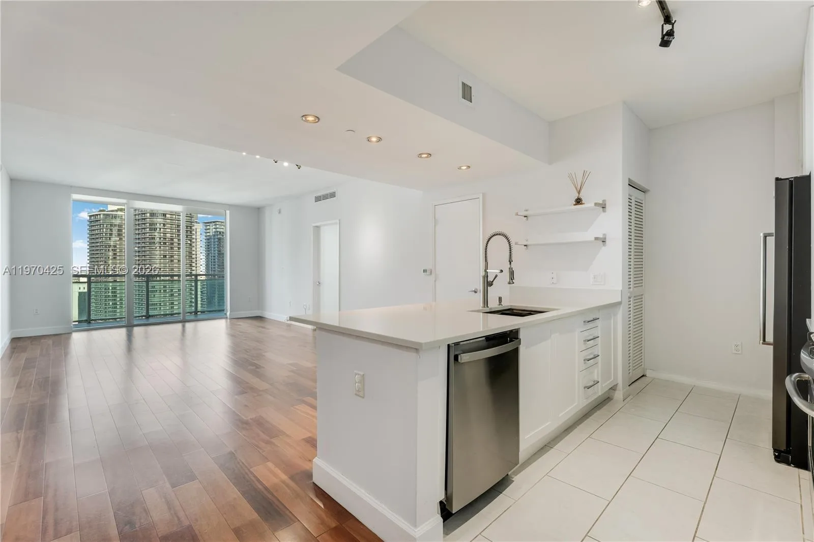 951 Brickell Ave # 3607, Miami, FL 33131