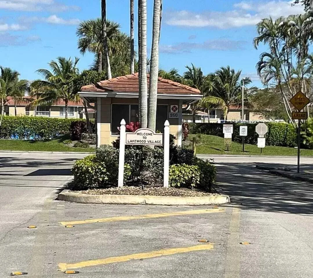 9905 Twin Lakes Drive # 26-g, Coral Springs, FL 33071 photo 3