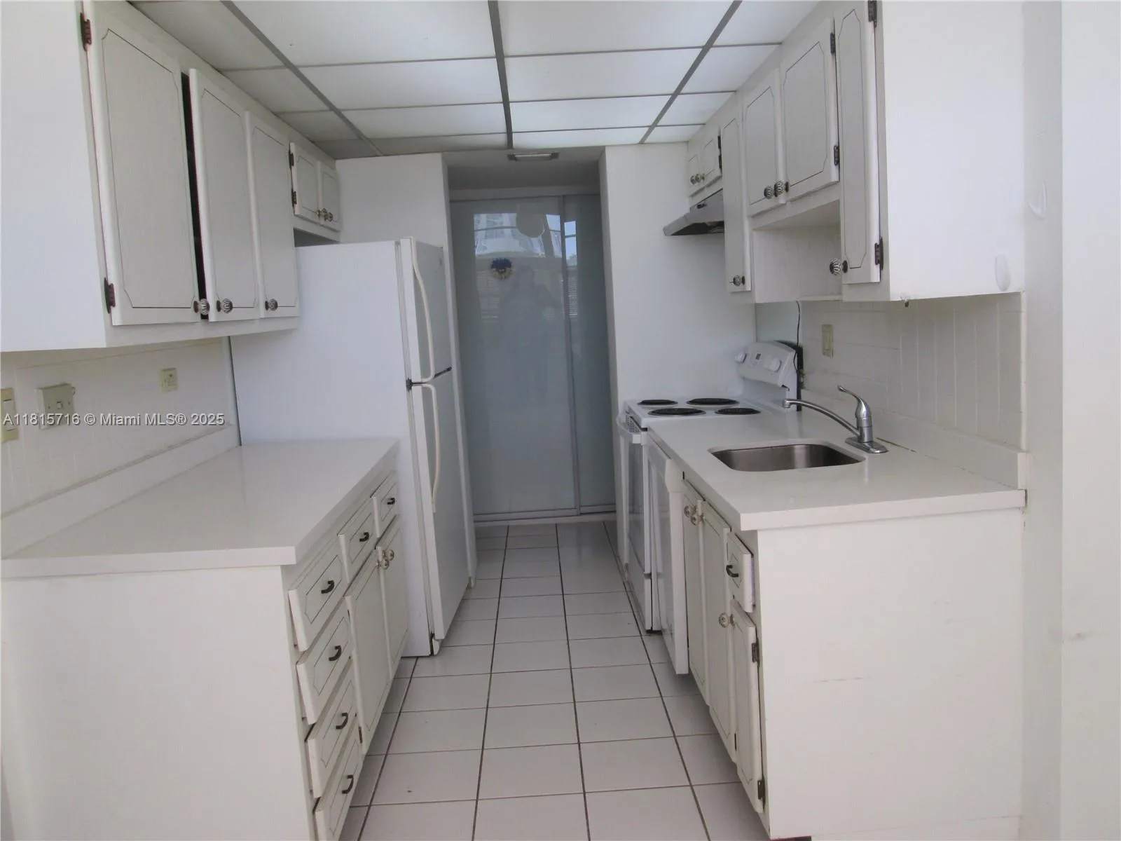250 174th St # 218, Sunny Isles Beach, FL 33160 photo 9