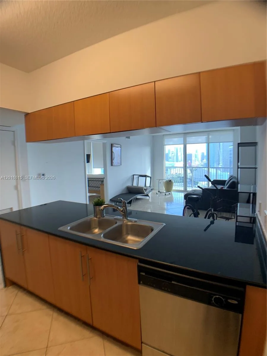 1750 N BAYSHORE DR # 2412, Miami, FL 33132 photo 2