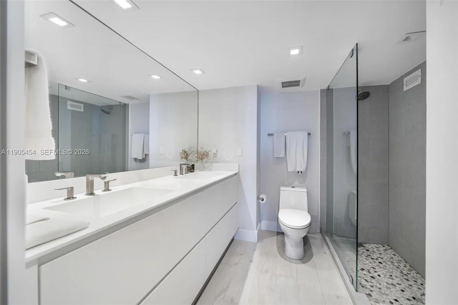 2301 Collins Ave # 1414/1415, Miami Beach, FL 33139 photo 11