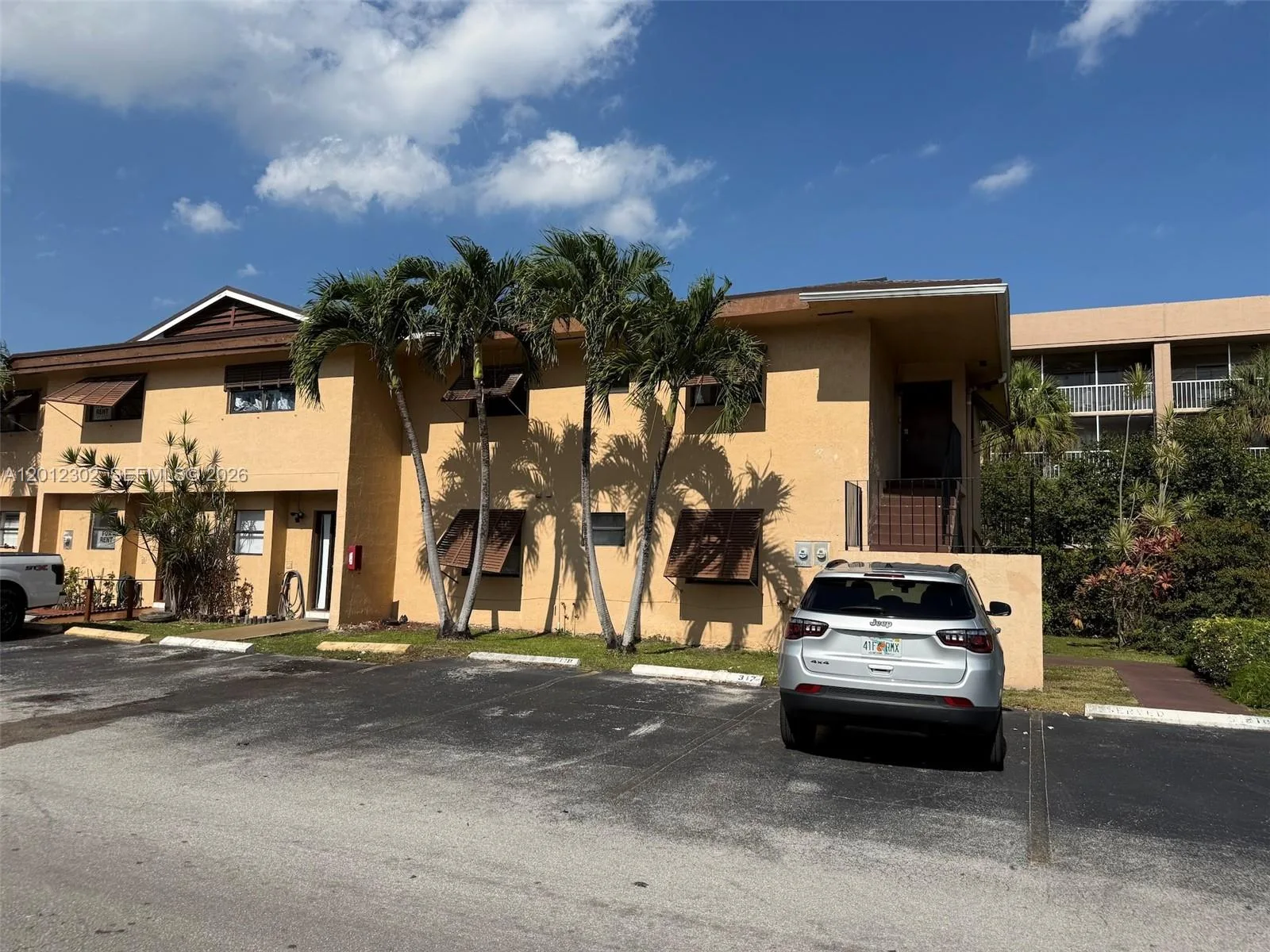 6850 NW 173rd Dr # 109, Hialeah, FL 33015