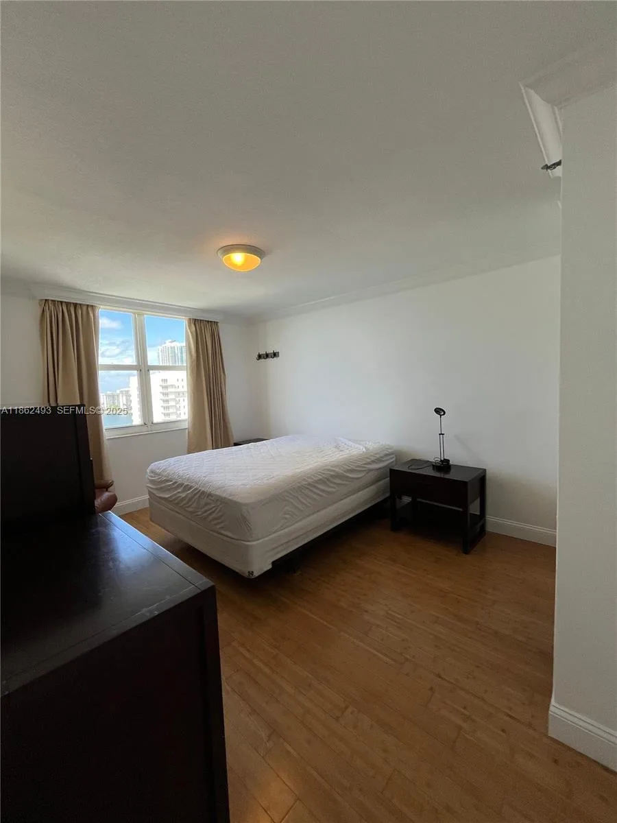 770 Claughton Island Dr # 1814, Miami, FL 33131 photo 4