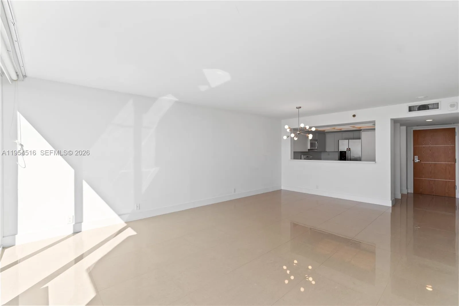 400 S Pointe Dr # 807, Miami Beach, FL 33139 photo 11