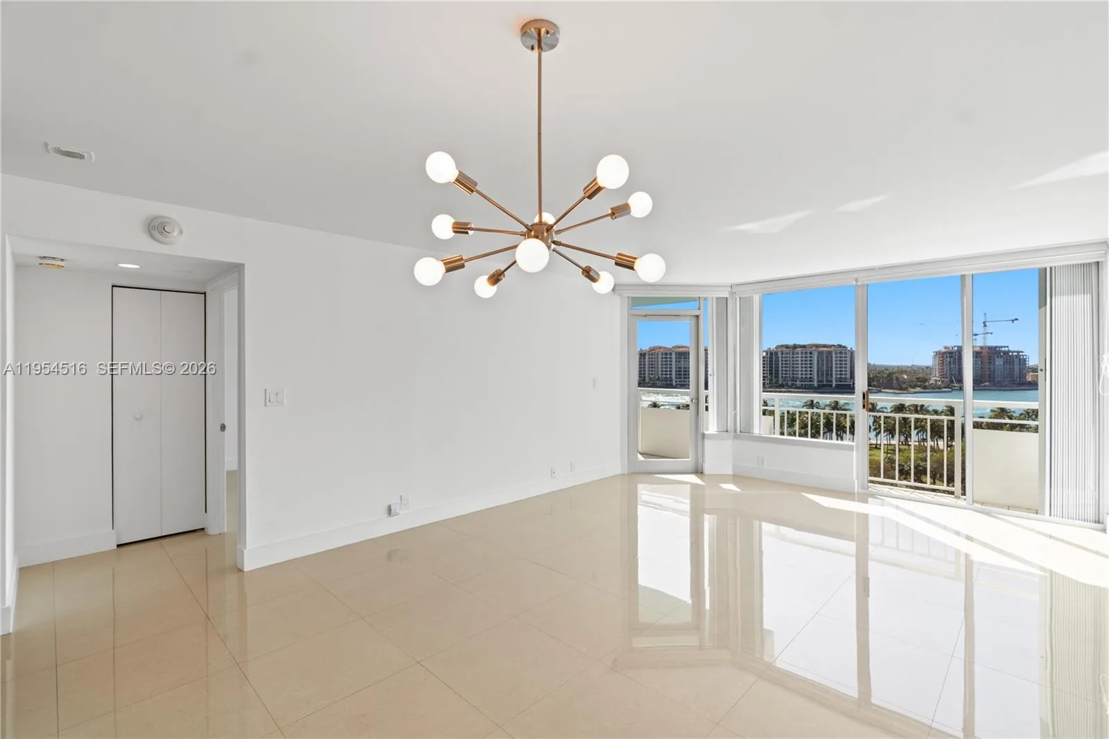 400 S Pointe Dr # 807, Miami Beach, FL 33139 photo 2