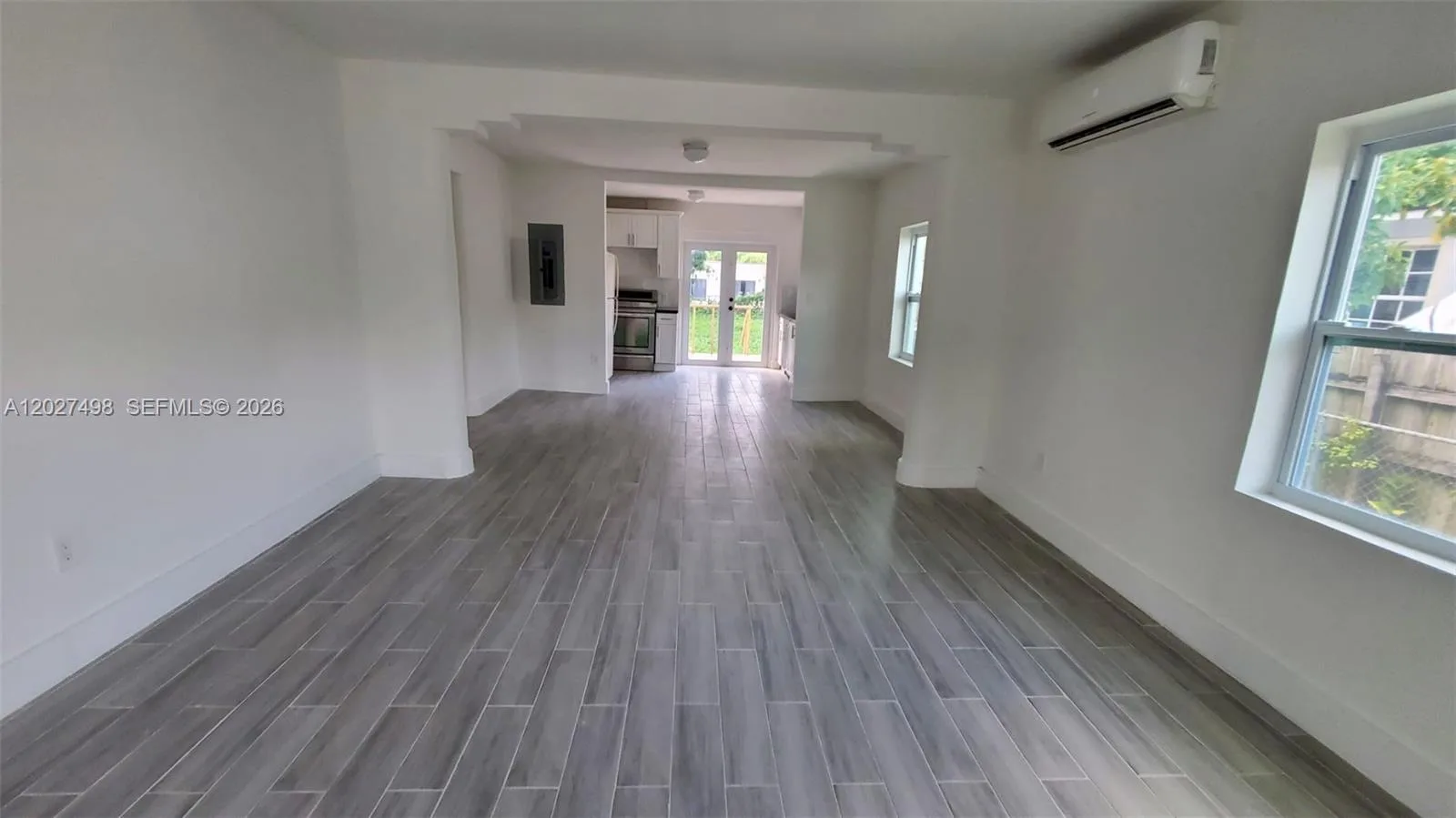 560 NW 53rd St, Miami, FL 33127